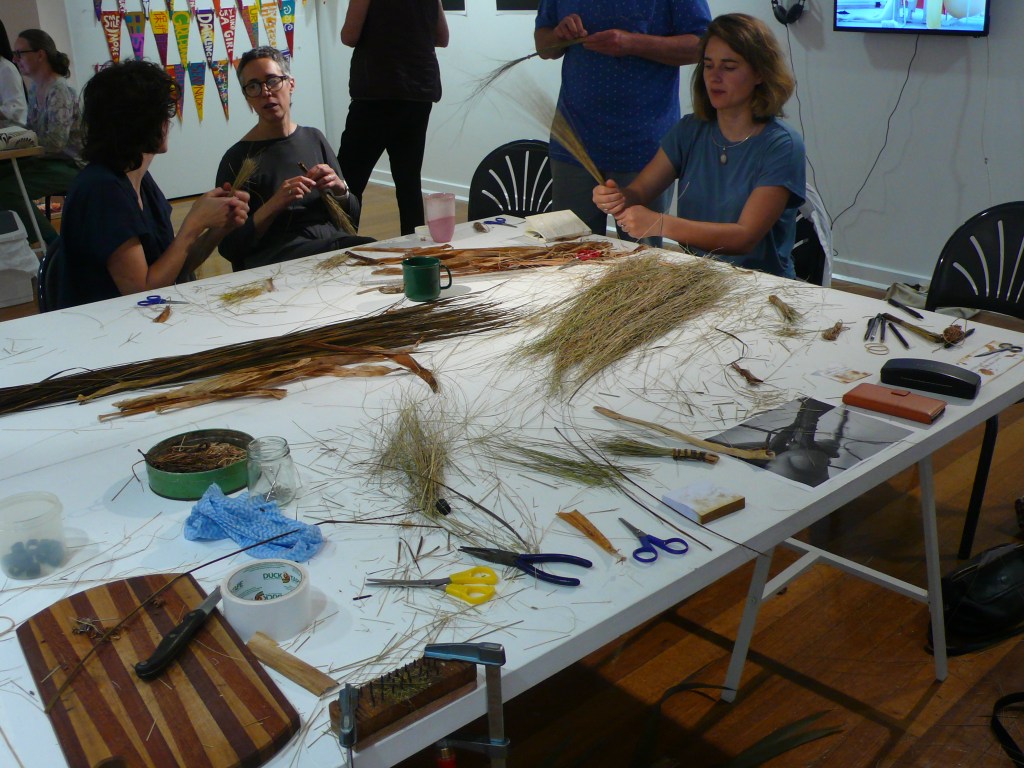 This image has an empty alt attribute; its file name is image001-1.jpg